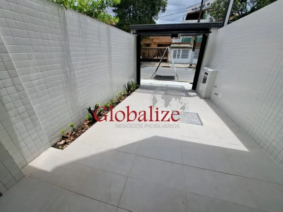 Imagem Sobreposta alta à vendacom 155m², 3 quartos, 2 suítes, piscina, churrasqueira por R$1.300.000,00 no Embaré em Santos