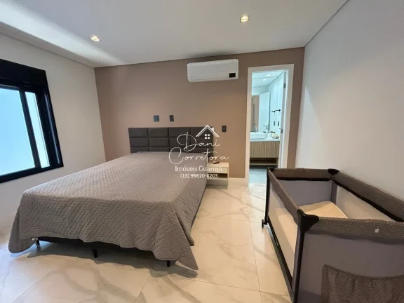 Imagem Luxuosa Casa nova e atualizada em Condomínio à Venda no Jardim Acapulco, Guarujá-SP: 6 Quartos, 6 Suítes, 3 Salas, 7 Banheiros, 6 Vagas, 530m²