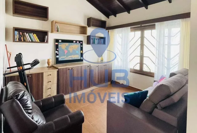 Imagem Casa à Venda, 272 m², 4 Dormitórios (2 Suítes), Pantanal, Florianópolis/SC