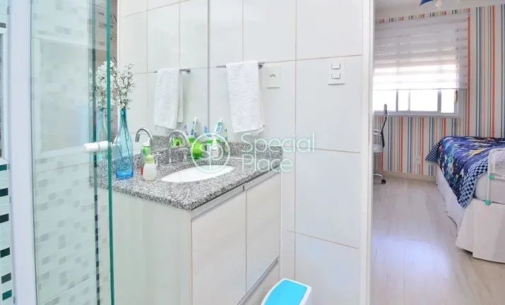 Imagem Linda cobertura duplex com 170m² de área privativa, 2 dormitórios ( 1 suíte ) e 3 vagas na garag...