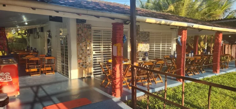 Imagem Restaurante e moradia na BR 101 Pedras de Fogo
