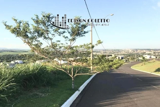 Excelente Terreno à venda em Piracicaba na parte alta do Morada do Engenho de 800m²