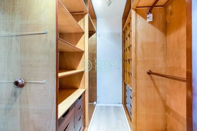 Imagem Ótima cobertura em Perdizes com 237m² divididos em dois pavimentos. No primeiro piso temos um óti...