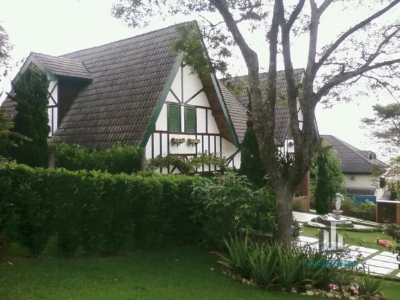 Imagem Alphaville 8 Casa de 380m² com 4 Dorms sendo 1 Suíte e 4 Vagas de Garagem