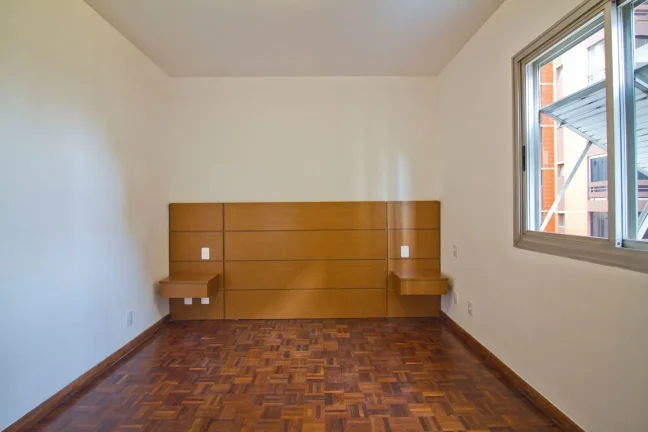 Imagem Apartamento 106M², 3Q, 1 Suíte, 2 Banheiros, 1 Vaga, Piscina, Churrasqueira, Salão de Festas e Jogos, Playground, Brinquedoteca, Armários, Jardim.