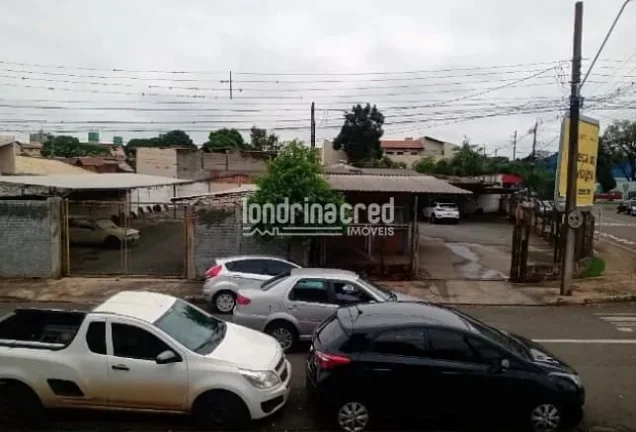 Imagem Excelente Terreno de Esquina 936m² em Rua Comercial, Frente à Universidade – Ideal para Barracões, Salas Comerciais e Kitnets!