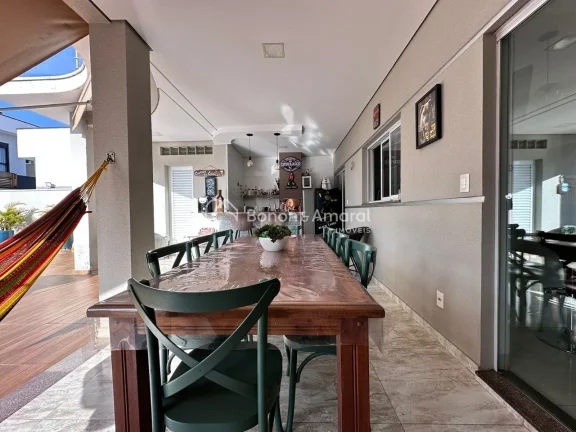 Imagem Casa à venda no Condomínio Reserva Real em Paulínia

O sobrado conta com uma sala de estar c/ pé...