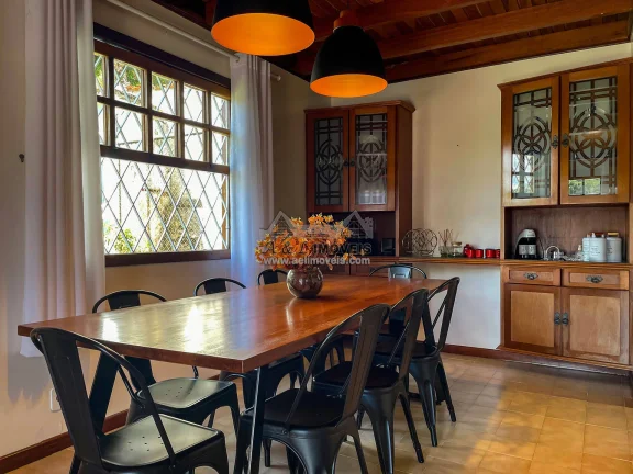 Imagem Casa à venda em Campos do Jordão - Com 97 m2, área gourmet e suíte