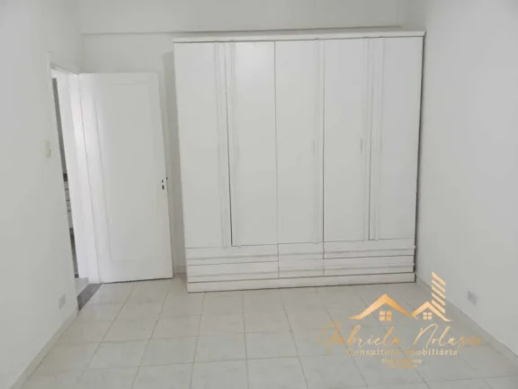 Imagem Apartamento Reformado à Venda: Charme e Conforto Próximo à Praia