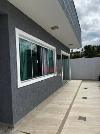Imagem Casa com 3 dormitórios à venda, 180 m² por R$ 790.000,00 - Guriri - Cabo Frio/RJ