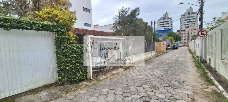 Imagem Terreno em Trindade ideal para empreendimento