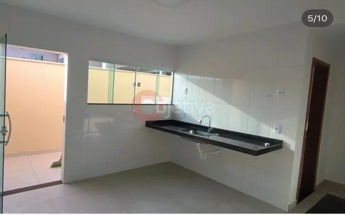 Imagem Casa Triplex em condomínio, 2 quartos, Jardim Peró - Cabo Frio