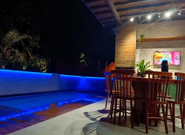 Imagem Casa em Condomínio para aluguel em Praia do Forte, Bahia - Açu da Torre - Com Piscina e Quadra Poliesportiva