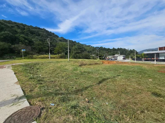 Imagem Terreno de esquina com 543,58 m² no Bairro da Barra em Balneário Camboriú SC