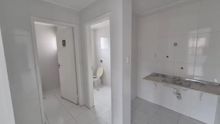 Imagem Sala Comercial e 2 banheiros à Venda, 73 m²-Centro