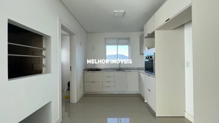 Imagem Apartamento Semi Mobiliado com 04 dormitórios, localizado na Barra Sul de Balneário Camboriú.