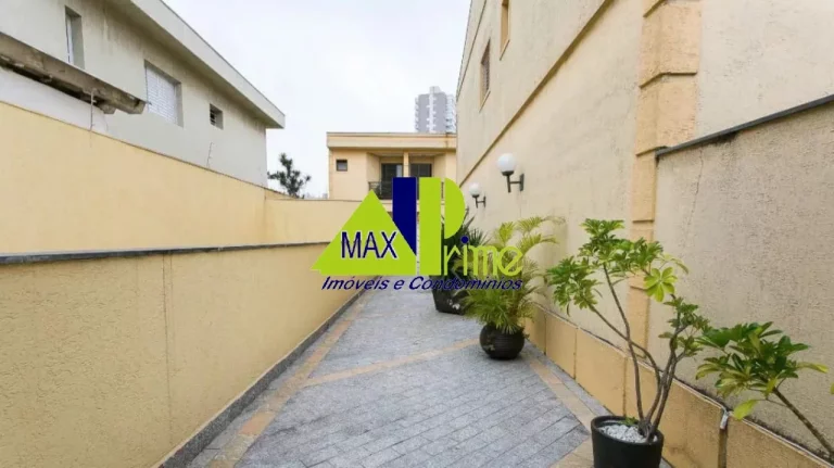Imagem SOBRADO 187M²/CONDOMÍNIO FECHADO/03 DORMITÓRIOS/01 SUÍTE/SACADA/QUINTAL/02 VAGAS/DEPÓSITO
