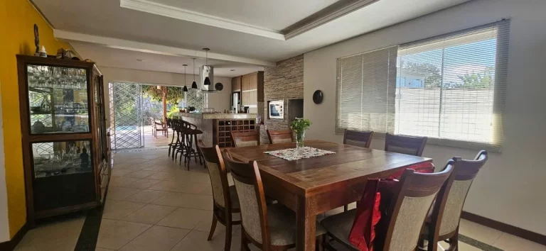 Imagem Casa à Venda, 310 m2, 3 Dormitórios (Suíte), 4 Vagas - Pedra Branca - Palhoça/SC
