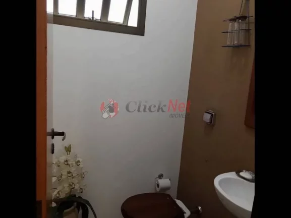 Imagem Linda casa térrea à venda com localização privilegiada no bairro Baeta Neves, São Bernardo do Campo com 2 dormitórios, 3 WC, 3 vagas, 176m².