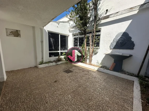 Imagem Aproveite essa oportunidade única de alugar um ponto comercial no coração de Cuiabá, no bairro C...