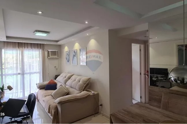 Imagem Apartamento à venda com 2 quartos, 1 suíte com 64 m² em Vila Valqueire-RJ