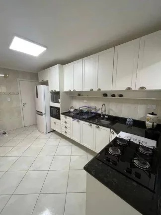 Imagem PORTEIRA FECHADA ESTUDA PERMUTA EM APARTAMENTO DE MENOR VALOR