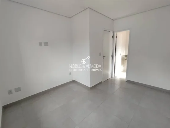 Imagem Sobrado Duplex em Condomínio, Fino Acabamento.