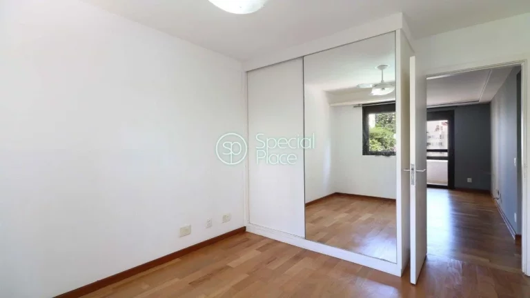 Imagem Excelente apartamento com 140mÂ² na Vila Andrade, Morumbi. Amplo living com lareira e terraÃ§o espaÃ...