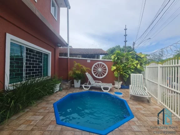Imagem Sobrado mobiliado, 05 quartos sendo 03 suítes, Bom Retiro em Matinhos PR