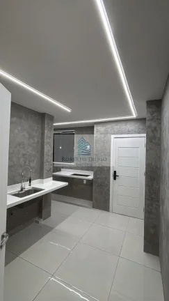 Imagem Apartamento à venda em Copacabana-RJ: 3 quartos, 1 suíte, 1 sala, 3 banheiros, 120m² de área. Venha conferir!