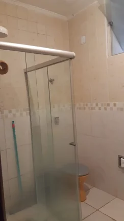 Imagem CASA NO BAIRRO JARDIM BRASILANDIA COM EDICULA NO FUNDO.