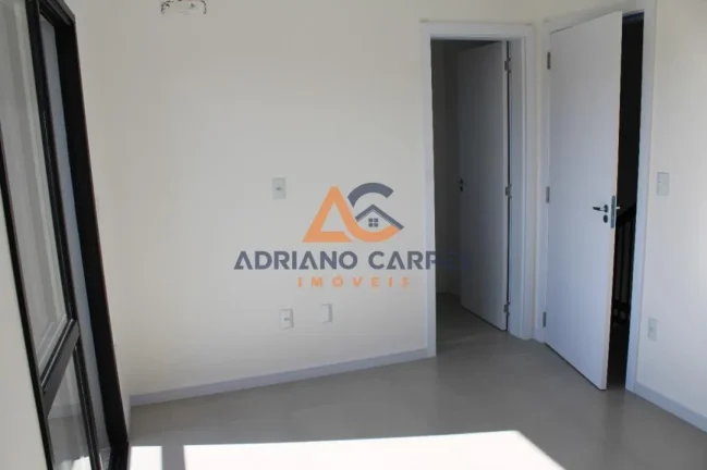 Imagem Lindo sobrado novo com 3 dormitórios sendo 1 suíte no Gravatá em Navegantes! Adriano Carpes Imóveis Vende
