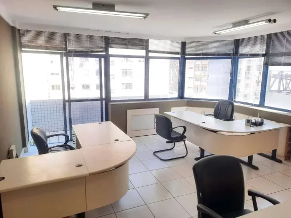 Imagem Sala Comercial à Venda, 81,8 m2, 2 ambientes com sacada, 2 bwc, garagem, Centro, Florianópolis, SC