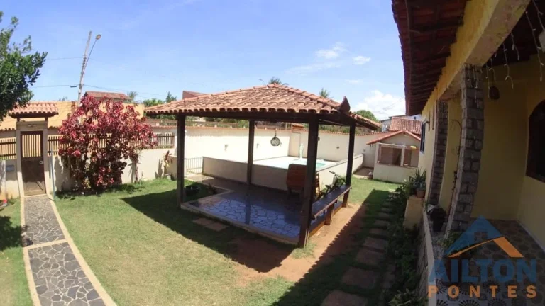 Imagem Casa Linear com 4 Quartos com 945m2 de Área Total à Venda em Praia de Santa Mônica - Guarapari/ES