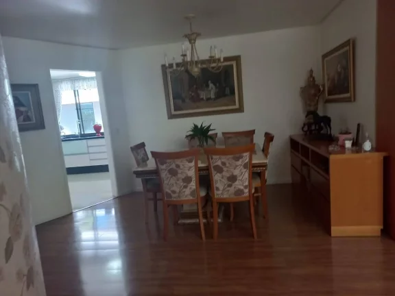 Imagem Apartamento No Cabral - 1 Por Andar - 500 m²