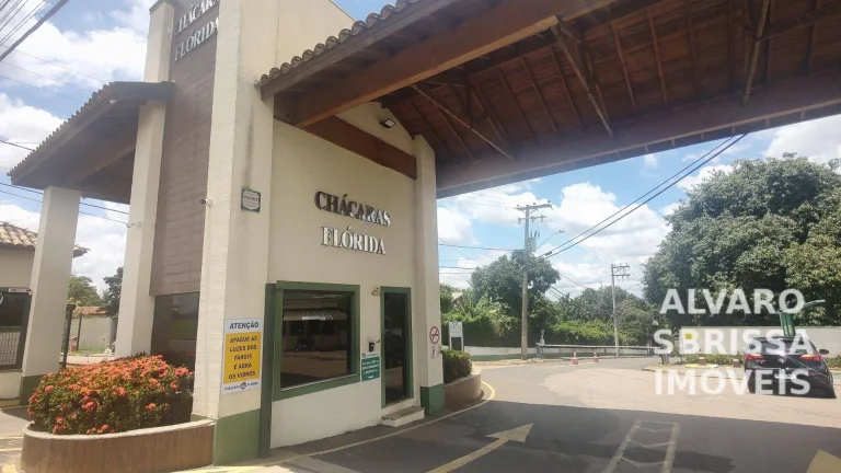 Imagem Chácara com 2800 m2 no Condomínio Chácaras Flórida em Itu SP - Chácara com 2 casas integradas a natureza