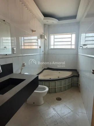Imagem Casa para venda no Jd. Guanabara, 4 quartos, 3 suítes

Residencial ou Comercial

Em uma ótima loca...