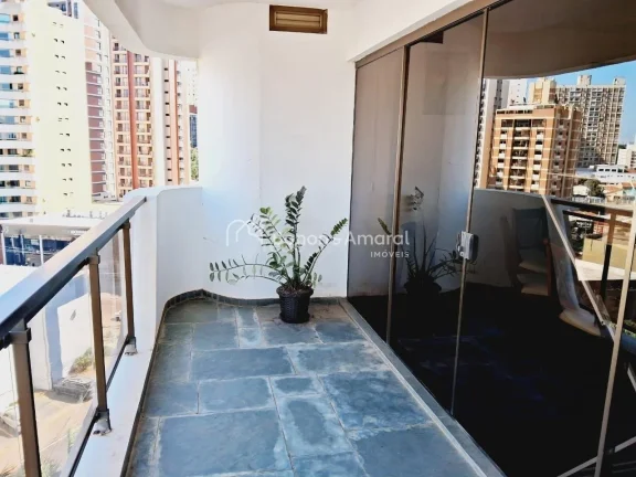 Imagem Este amplo apartamento de 211m², com planta inteligente e ocupando um andar inteiro, está situado ...