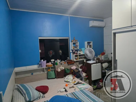 Imagem Casa com Piscina Zona Leste