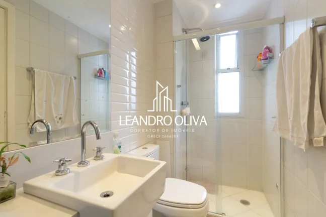 Imagem Condomínio Maison Lalique - Apartamento à venda com 181m², 4 quartos, 3 suites e 3 vagas em Moema