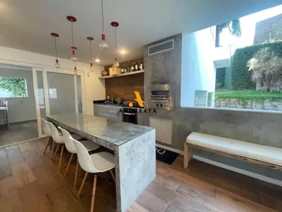 Imagem Rua Senador Júlio Leite - Reserva Itanhangá - Casa moderníssima com amplos cômodos, iluminação natural e linda vista para as montanhas da região.