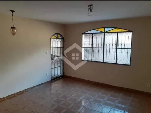 Imagem Oportunidade para Investidores: 3 Casas no Mesmo Terreno em Campo Grande