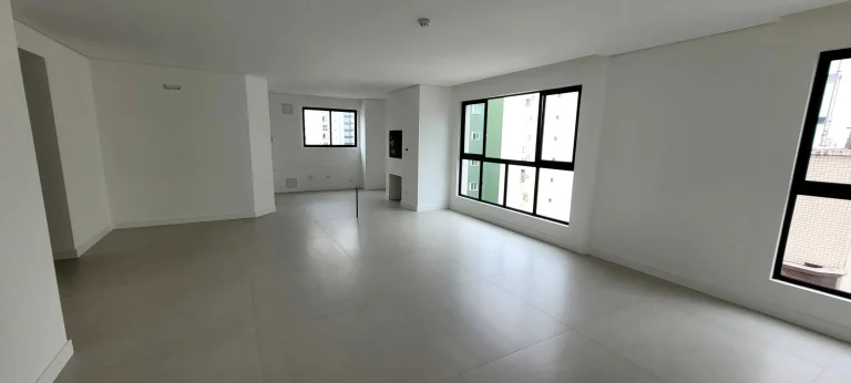 Imagem Apartamento com 3 suítes e 2 vagas de garagem - Centro - Balneário Camboriú