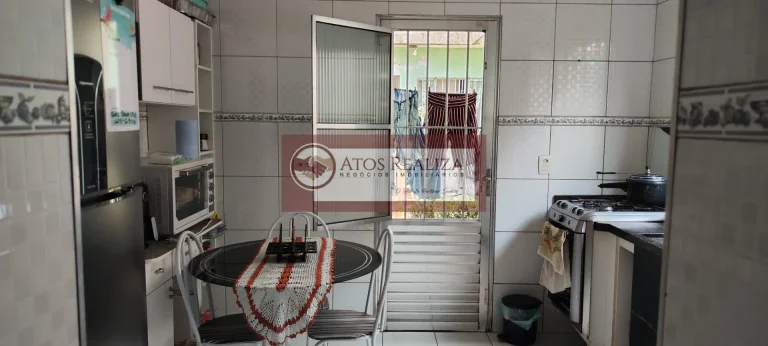 Imagem Casa à Venda em Parque das Árvores - 85m², 2 Dormitórios