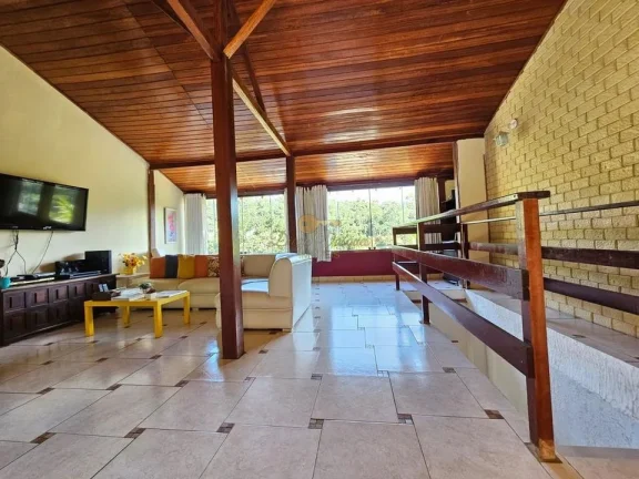 Imagem Casa em Condomínio para Venda em Teresópolis / RJ no bairro Vale Alpino