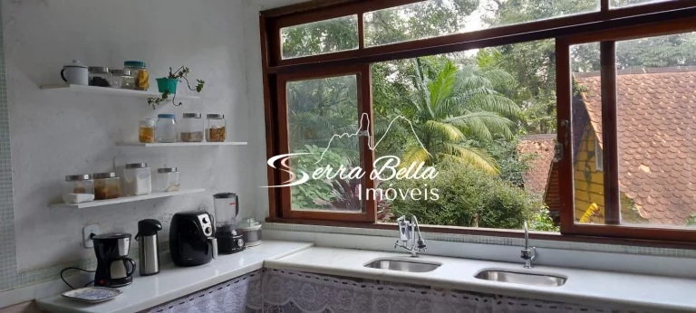 Imagem Casa com 3 dormitórios à venda, 250 m² por R$ 1.020.000 - Parque do Ingá - Teresópolis/RJ