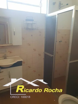 Grande oportunidade de casa grande e espaçosa !