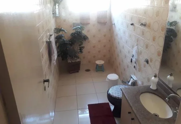 Imagem Casa Térrea com 5 dormitórios, sendo 2 suítes e 3 vagas - Balneário Mar Paulista!