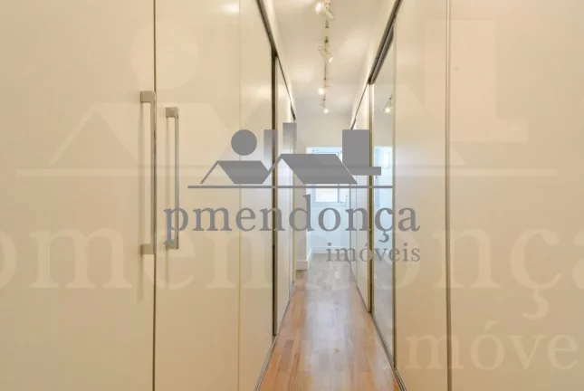 Imagem Apartamento reformado a venda em Pinheiros com 2 quartos( 1 suí­te )e 1 vaga, 123m²