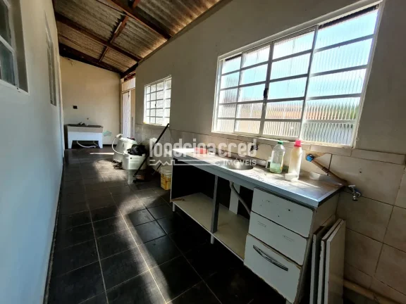 Imagem Casa à Venda no Dom Pedro II – Terreno Amplo de 250m², Ótima Localização e Possibilidade de Entrega Reformada em Londrina/PR!
